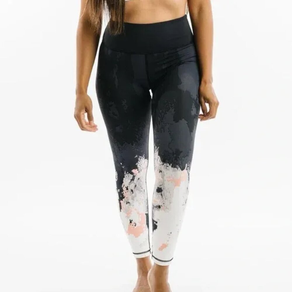 Zyia Leggings Womens Watercolor Ombre Summit Hi-Rise 7/8 24”  size 2